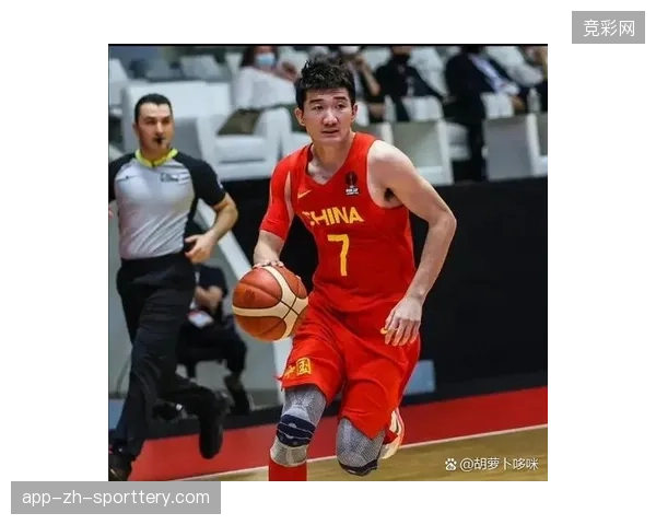 中国男篮将迎战澳大利亚队，赵继伟和孙铭徽等核心控卫如何应对世界级防守压迫成为关键